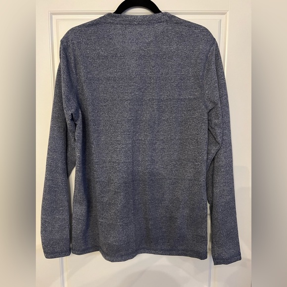 NEW International Report Essentials Men’s TShirt Size M Long Sleeves Blue/Grey - Picture 8 of 8